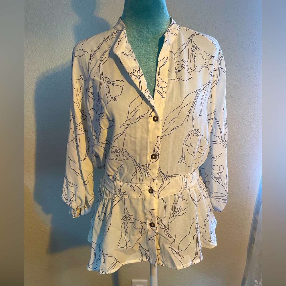 Sweet rain: Floral Button-Up Blouse with peplum